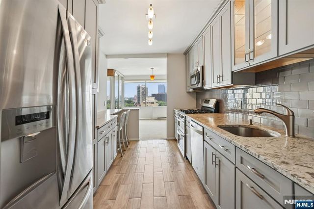 5 Horizon 1708, Fort Lee, NJ 07024