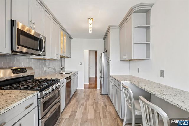 5 Horizon 1708, Fort Lee, NJ 07024