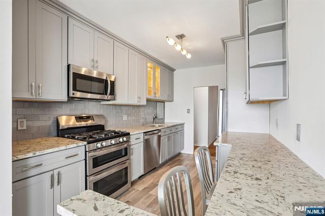5 Horizon 1708, Fort Lee, NJ 07024
