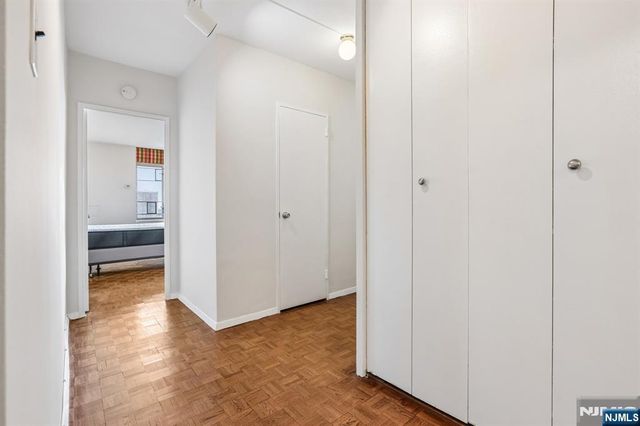 5 Horizon 1708, Fort Lee, NJ 07024