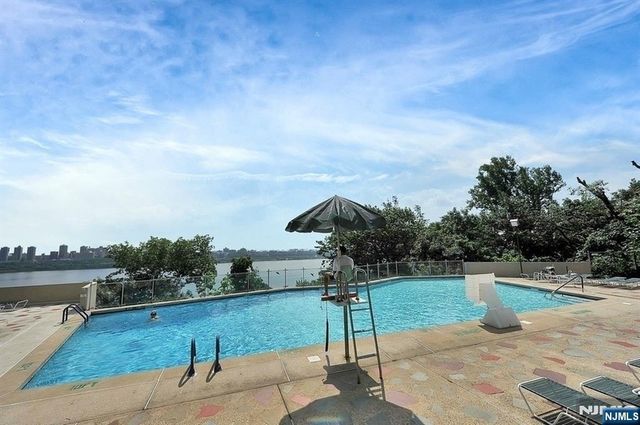 5 Horizon 1708, Fort Lee, NJ 07024