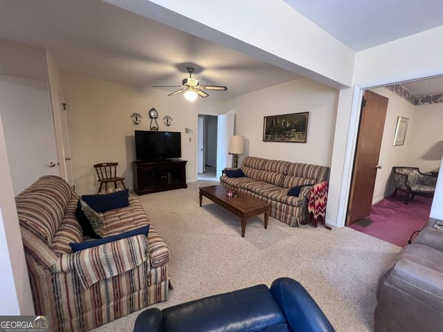 658 E Walnut Street, Jesup, GA 31546