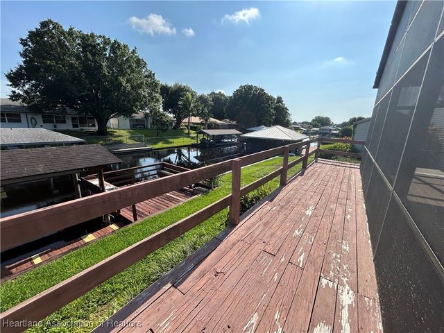 112 Loquat Road NE, Lake Placid, FL 33852