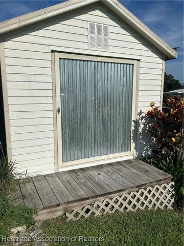 112 Loquat Road NE, Lake Placid, FL 33852