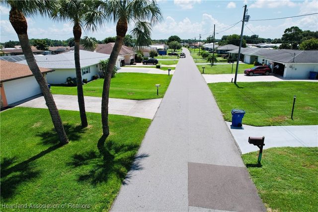 112 Loquat Road NE, Lake Placid, FL 33852
