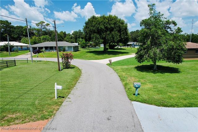 112 Loquat Road NE, Lake Placid, FL 33852