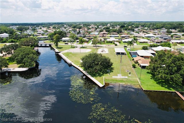 112 Loquat Road NE, Lake Placid, FL 33852