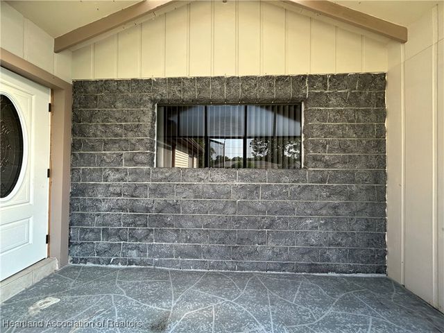 112 Loquat Road NE, Lake Placid, FL 33852