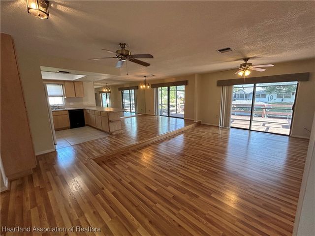 112 Loquat Road NE, Lake Placid, FL 33852