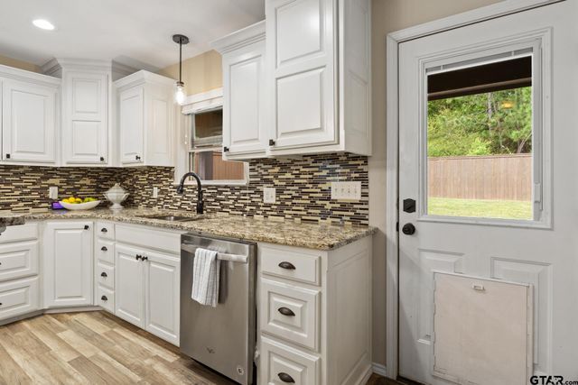 824 Jean Ray Court, Winnsboro, TX 75494