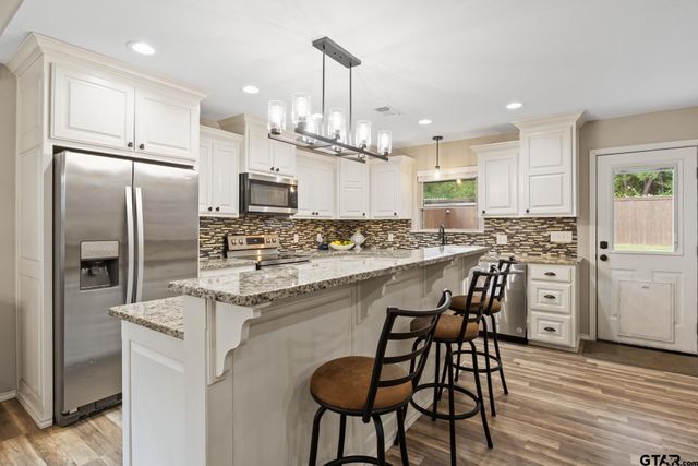 824 Jean Ray Court, Winnsboro, TX 75494