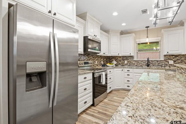 824 Jean Ray Court, Winnsboro, TX 75494