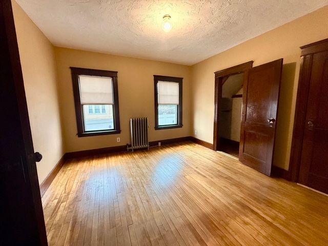 446 Chandler St 1, Worcester, MA 01602