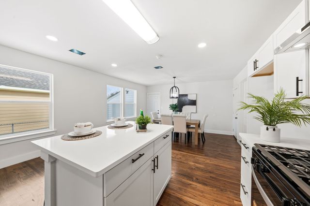 1218 Tarpley Avenue, Dallas, TX 75211