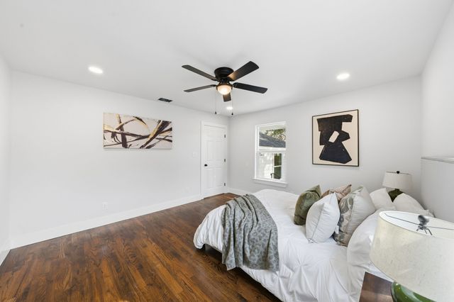 1218 Tarpley Avenue, Dallas, TX 75211