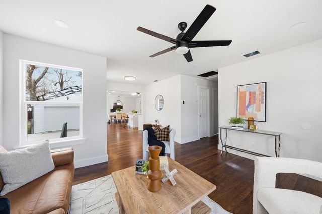 1218 Tarpley Avenue, Dallas, TX 75211