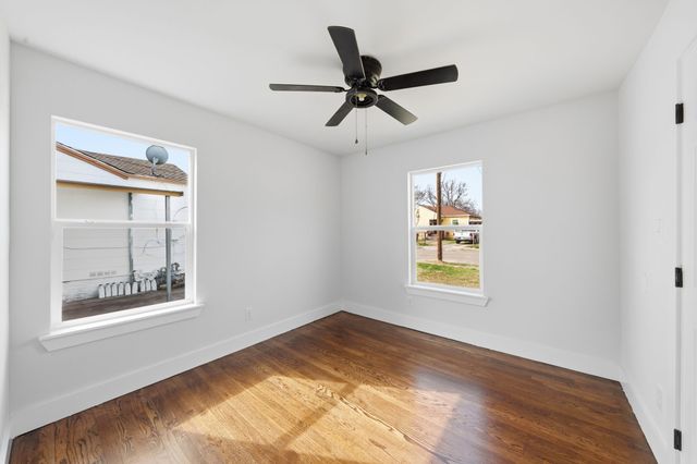 1218 Tarpley Avenue, Dallas, TX 75211