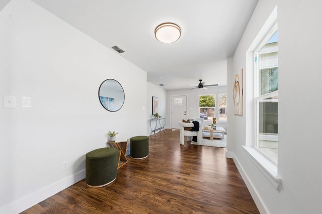 1218 Tarpley Avenue, Dallas, TX 75211