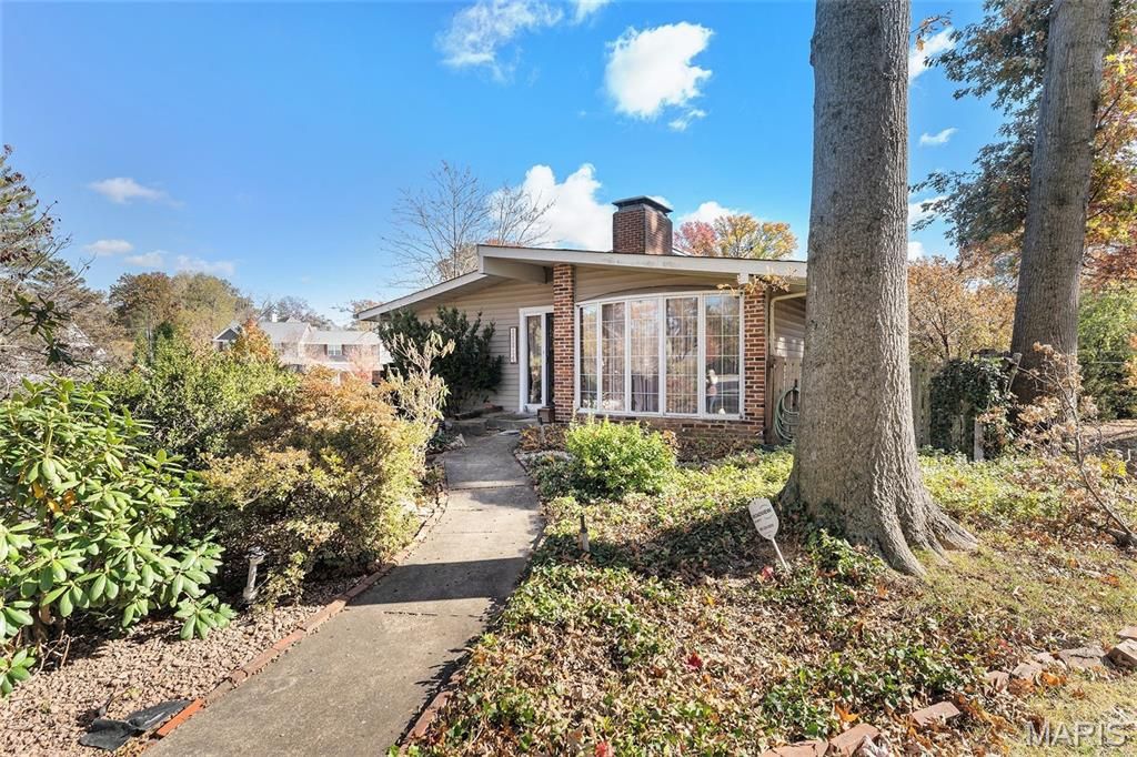 11814 Claychester Drive, Des Peres, MO 63131