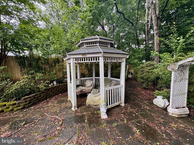8016 ROCKWOOD CT, Springfield, VA 22153