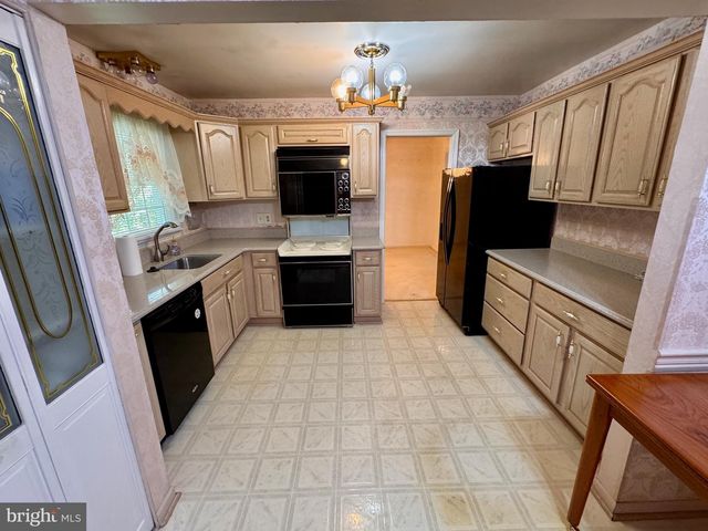 8016 ROCKWOOD CT, Springfield, VA 22153