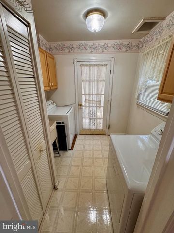 8016 ROCKWOOD CT, Springfield, VA 22153