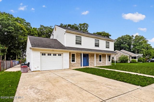 29 Ravenwood Boulevard, Barnegat, NJ 08005