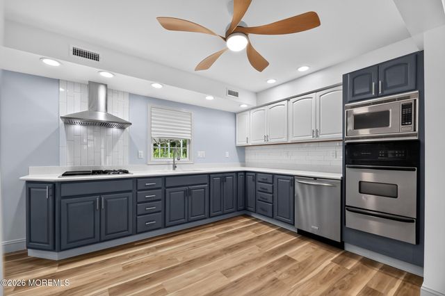 29 Ravenwood Boulevard, Barnegat, NJ 08005