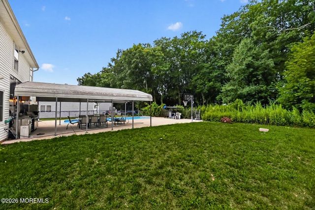 29 Ravenwood Boulevard, Barnegat, NJ 08005