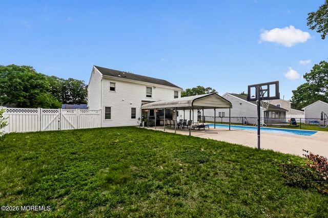 29 Ravenwood Boulevard, Barnegat, NJ 08005