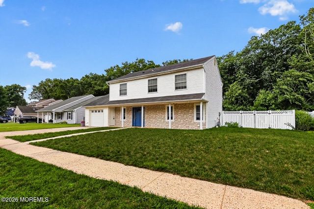 29 Ravenwood Boulevard, Barnegat, NJ 08005