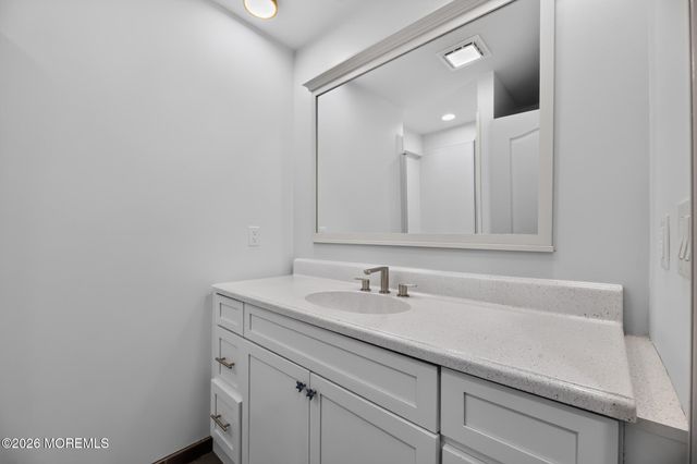29 Ravenwood Boulevard, Barnegat, NJ 08005
