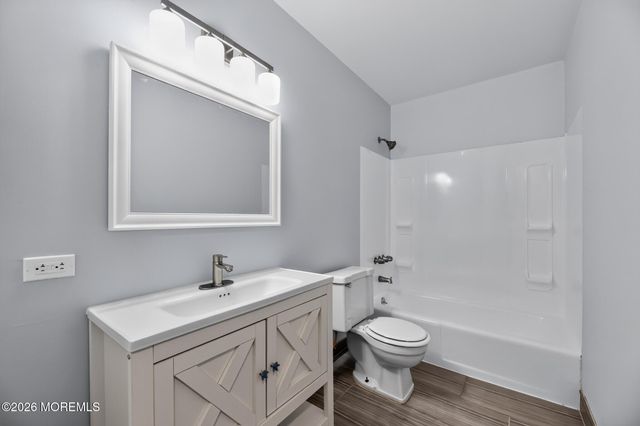 29 Ravenwood Boulevard, Barnegat, NJ 08005