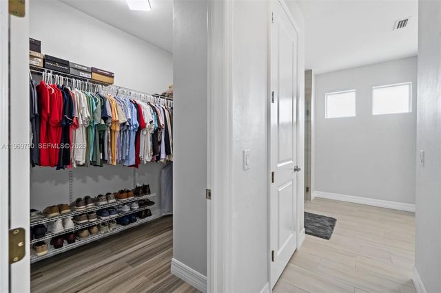 1017 NW 15th Ter, Cape Coral, FL 33993