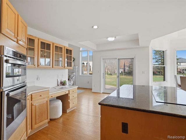 39440 Vassar Court, Sterling Heights, MI 48313