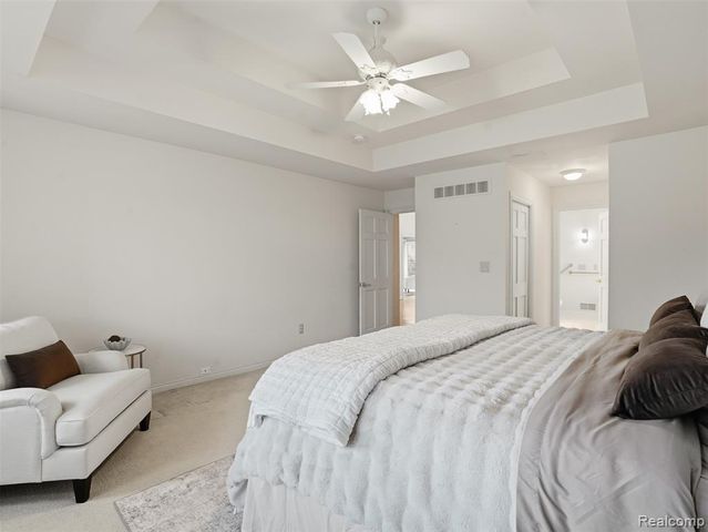 39440 Vassar Court, Sterling Heights, MI 48313