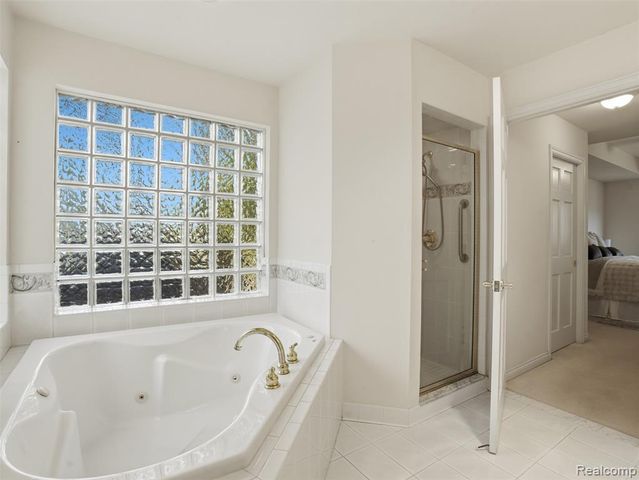 39440 Vassar Court, Sterling Heights, MI 48313