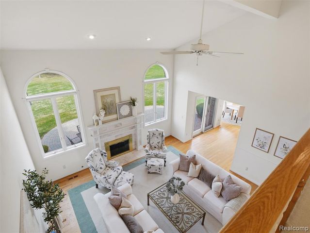 39440 Vassar Court, Sterling Heights, MI 48313