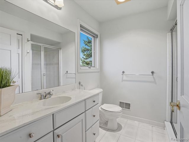 39440 Vassar Court, Sterling Heights, MI 48313