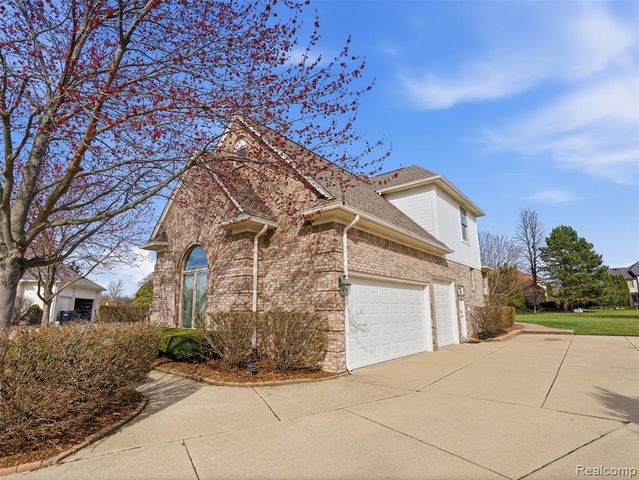 39440 Vassar Court, Sterling Heights, MI 48313