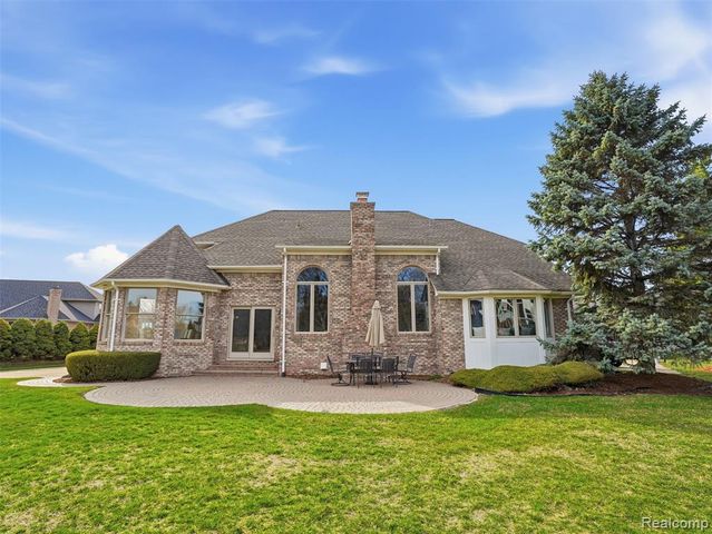 39440 Vassar Court, Sterling Heights, MI 48313