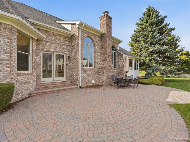 39440 Vassar Court, Sterling Heights, MI 48313