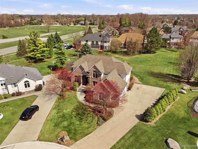 39440 Vassar Court, Sterling Heights, MI 48313