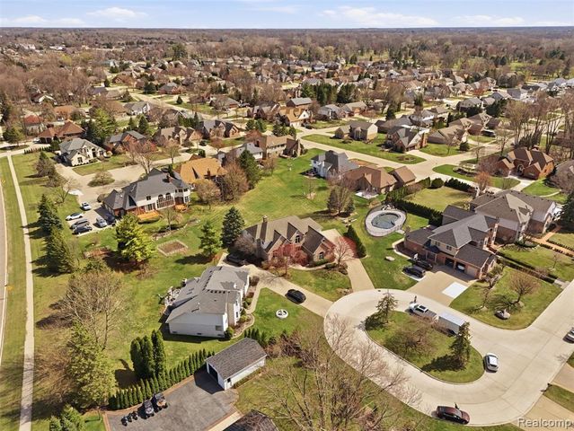 39440 Vassar Court, Sterling Heights, MI 48313