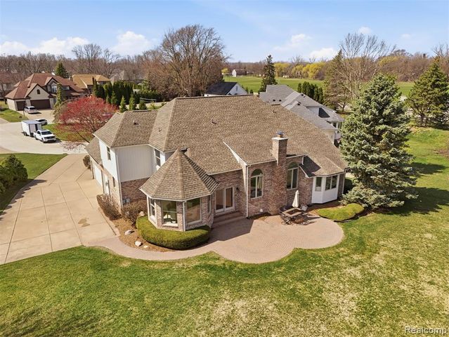 39440 Vassar Court, Sterling Heights, MI 48313