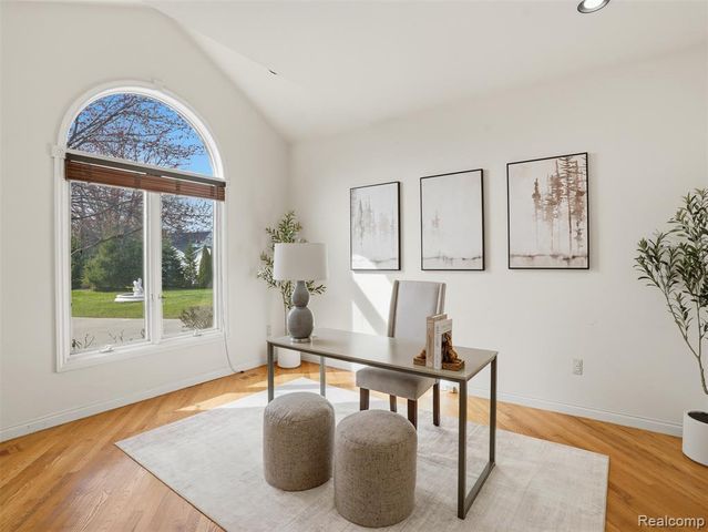 39440 Vassar Court, Sterling Heights, MI 48313