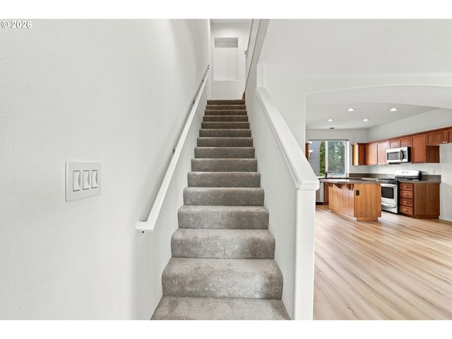 2264 Nw OAK KNOLL Pl, Beaverton, OR 97006