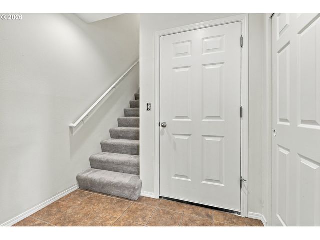 2264 Nw OAK KNOLL Pl, Beaverton, OR 97006