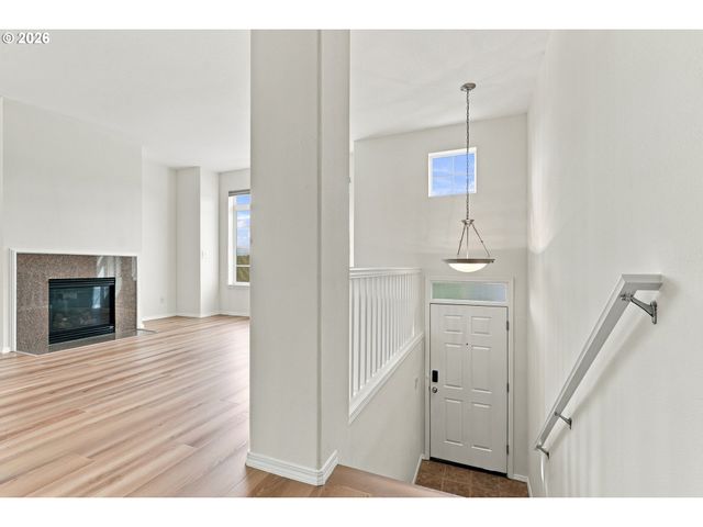 2264 Nw OAK KNOLL Pl, Beaverton, OR 97006