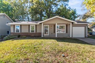 12065 El Camara Drive, Florissant, MO 63033